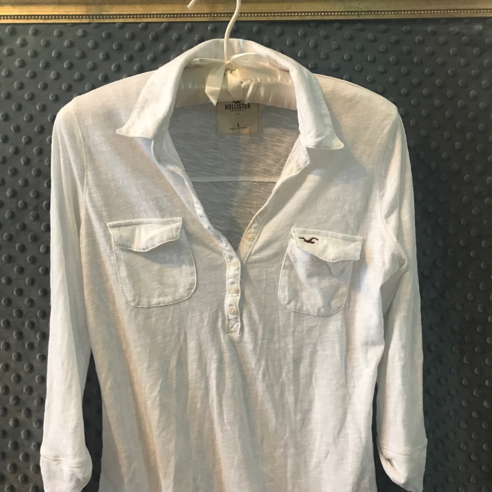 ☀️White Hollister Icon Shirt